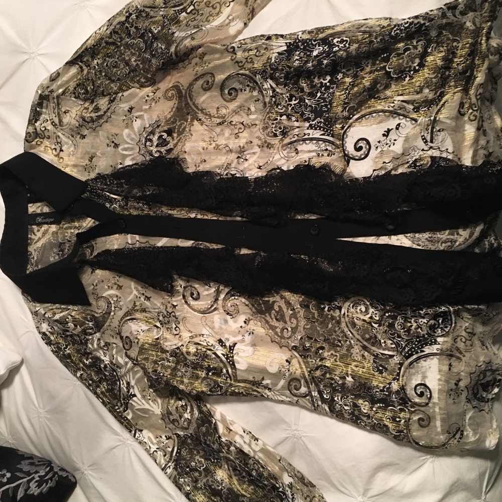BKE Boutique blouse